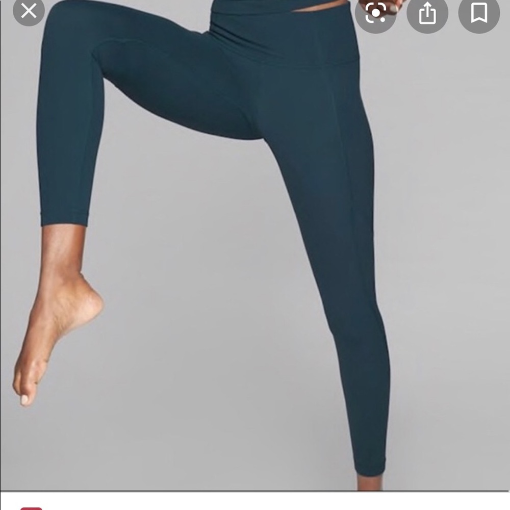 Athleta salutation stash pocket tight